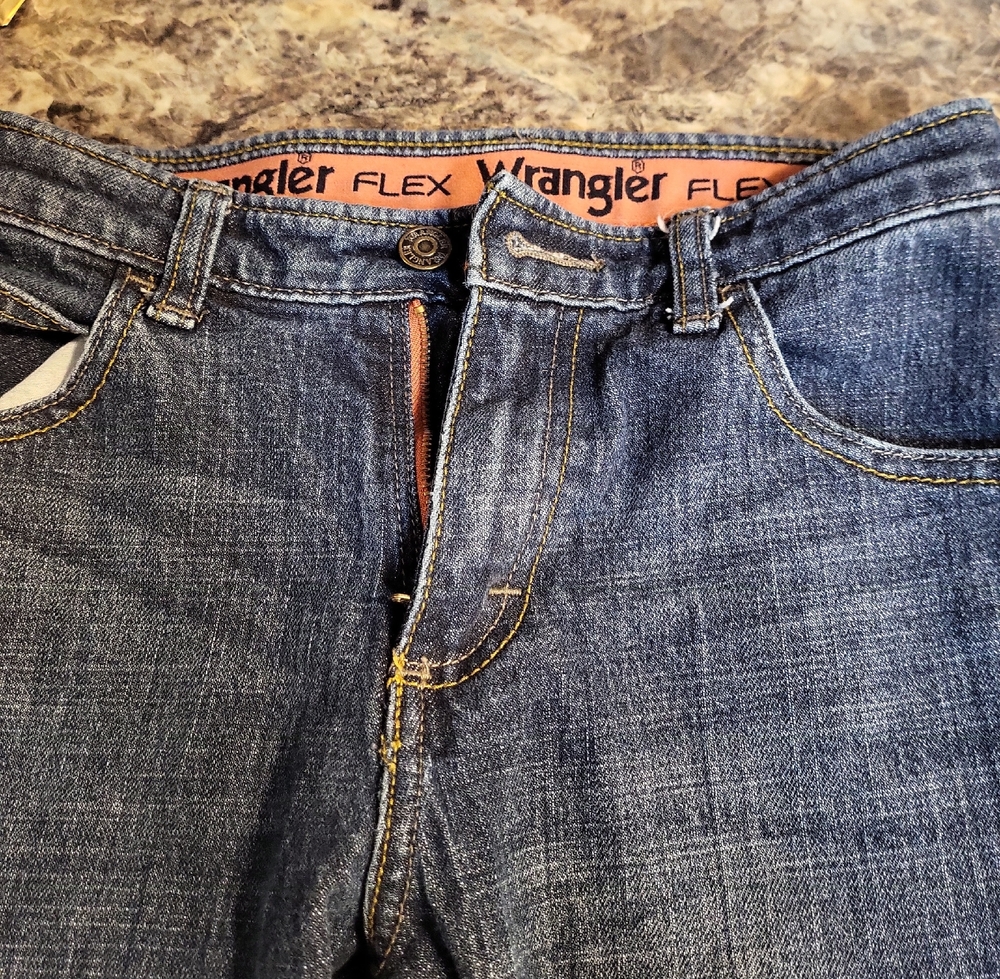 Wrangler Flex Relaxed Fit Blue Jeans